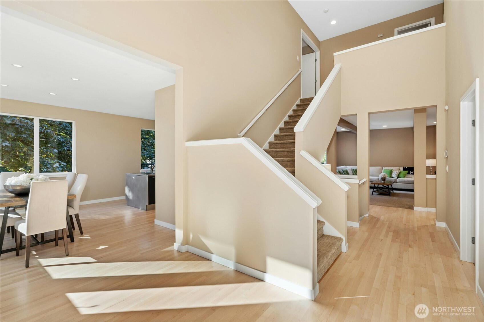 Vaulted entry and staircase