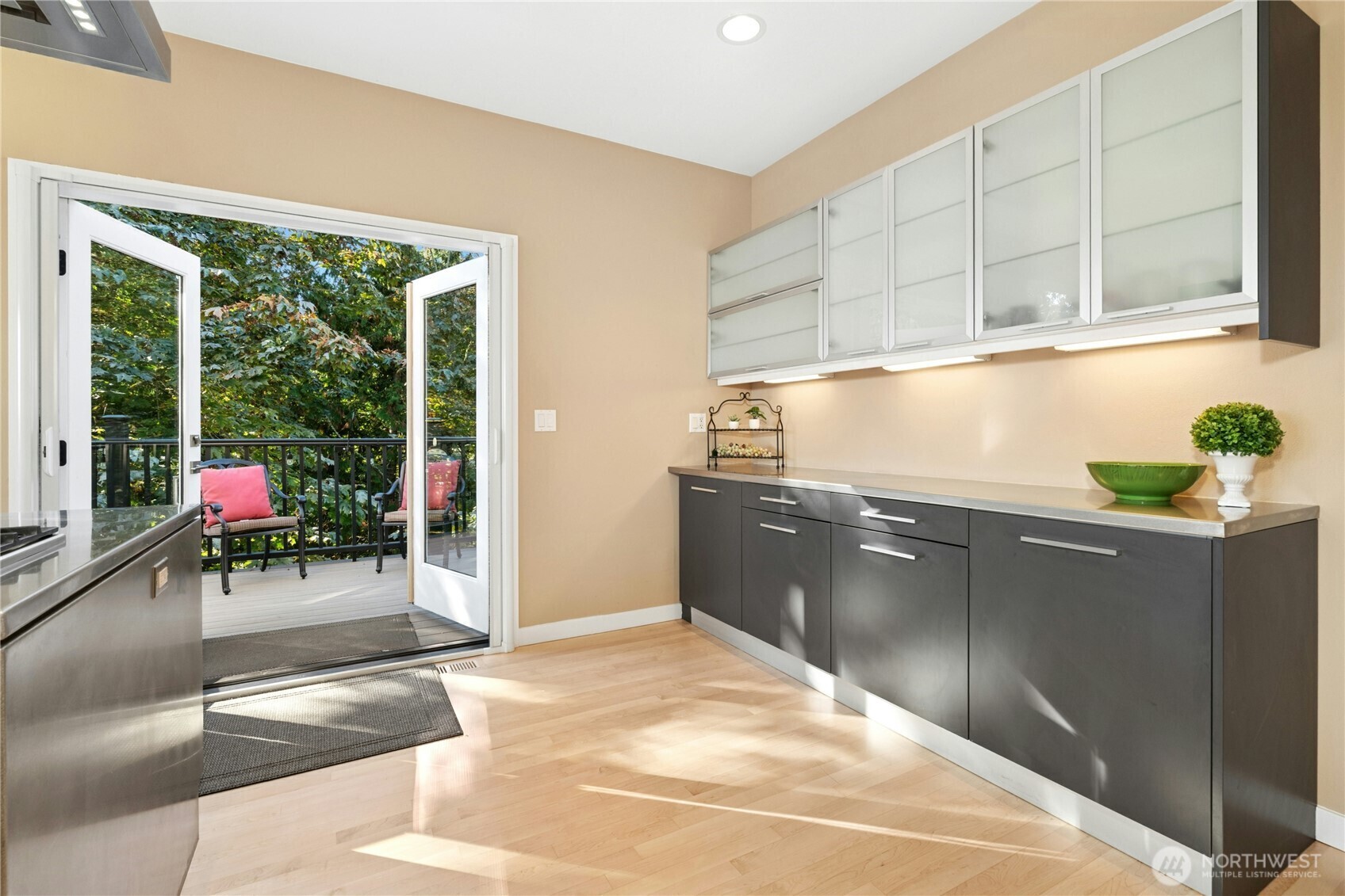 Kitchen cabinets and range hood